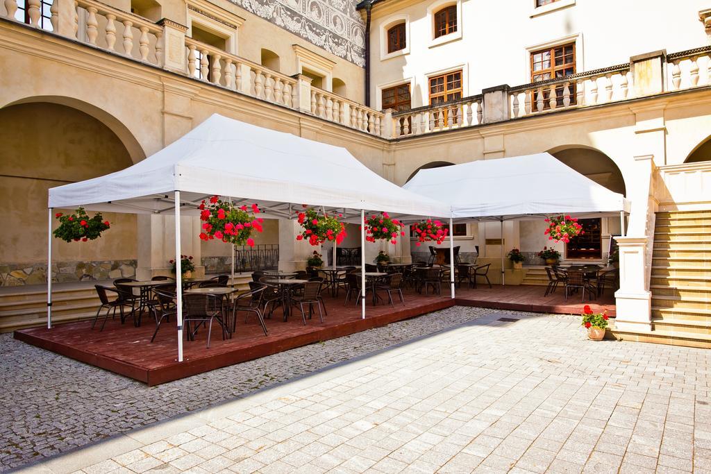 Zamek W Krasiczynie Hotel ภายนอก รูปภาพ