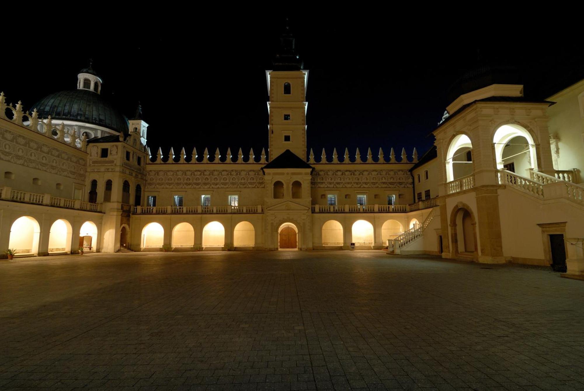 Zamek W Krasiczynie Hotel ภายนอก รูปภาพ