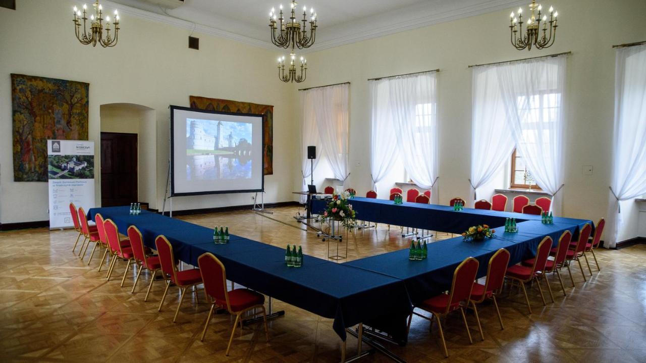 Zamek W Krasiczynie Hotel ภายนอก รูปภาพ