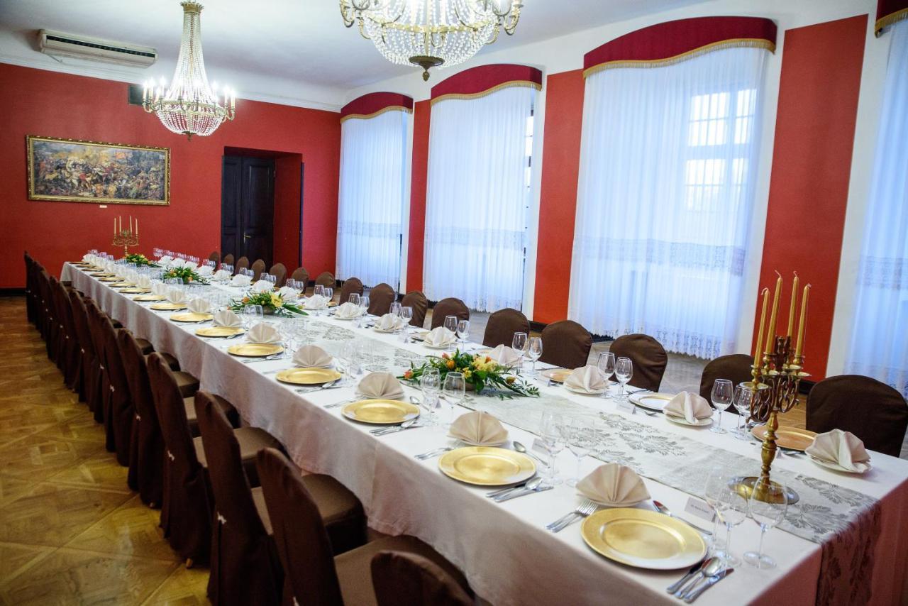 Zamek W Krasiczynie Hotel ภายนอก รูปภาพ
