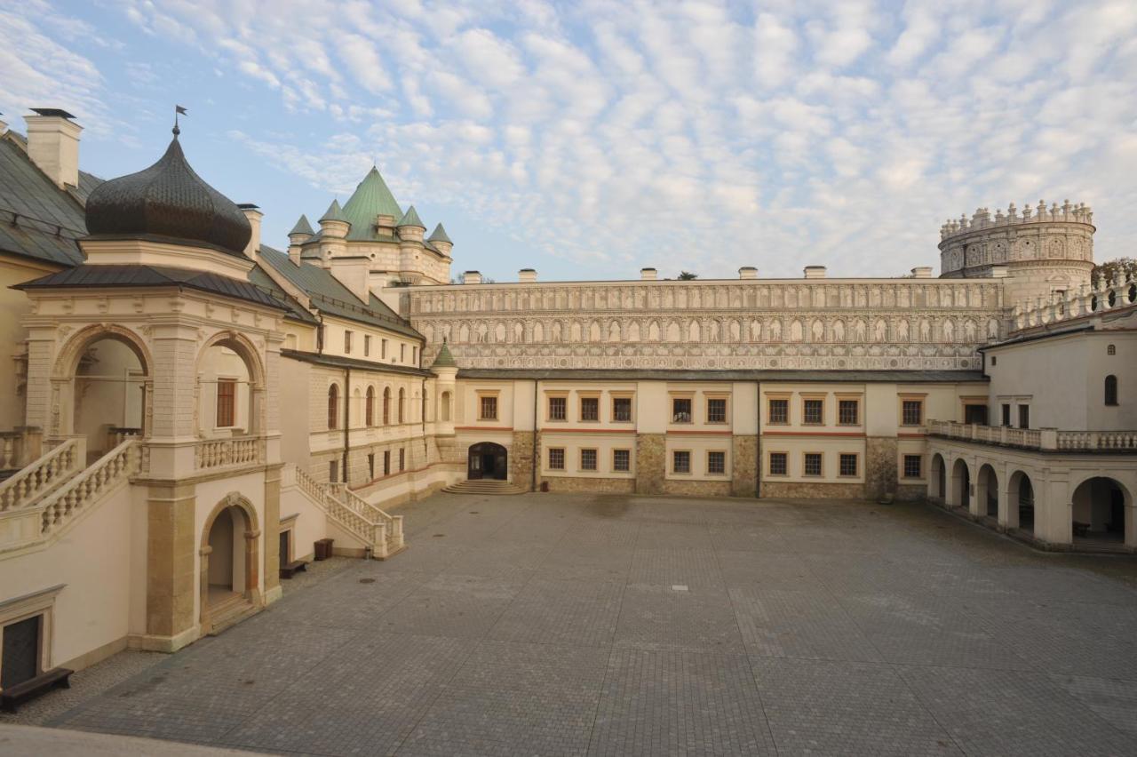 Zamek W Krasiczynie Hotel ภายนอก รูปภาพ